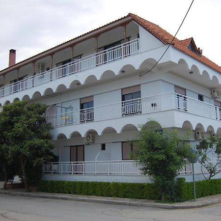 Vrasná Giorgos Apartments Square מראה חיצוני תמונה