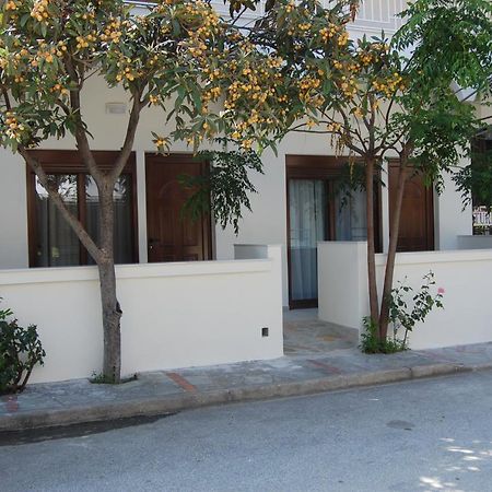 Vrasná Giorgos Apartments Square מראה חיצוני תמונה