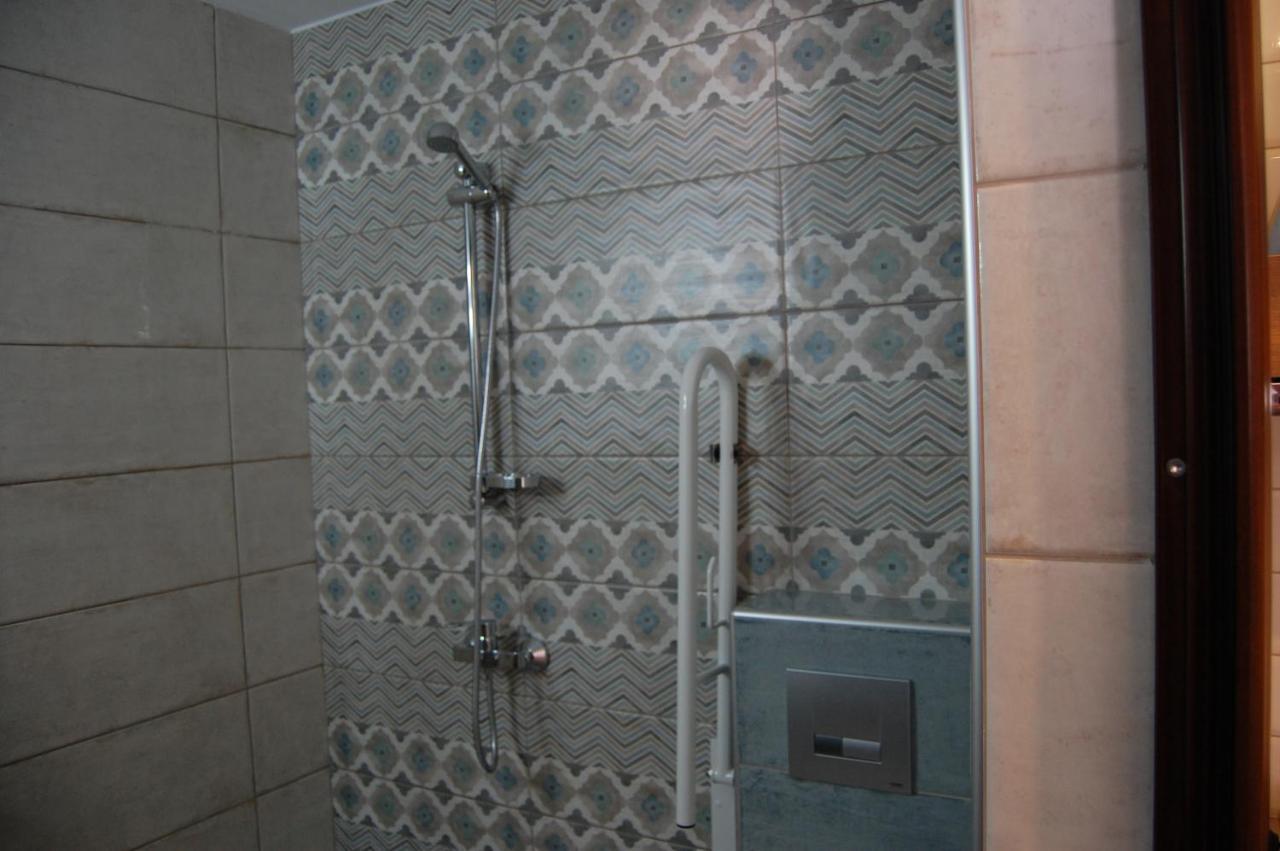 Vrasná Giorgos Apartments Square מראה חיצוני תמונה