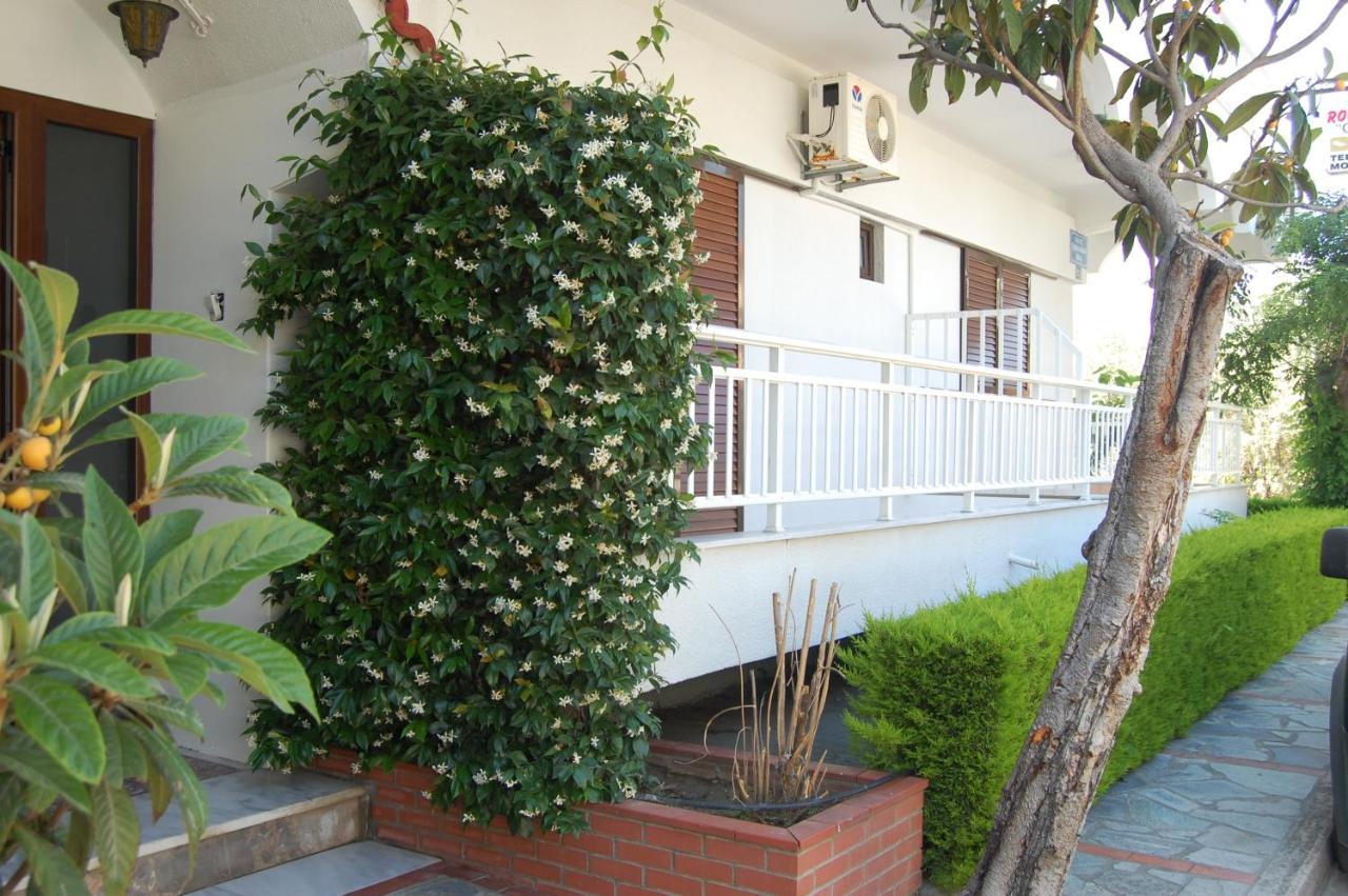 Vrasná Giorgos Apartments Square מראה חיצוני תמונה