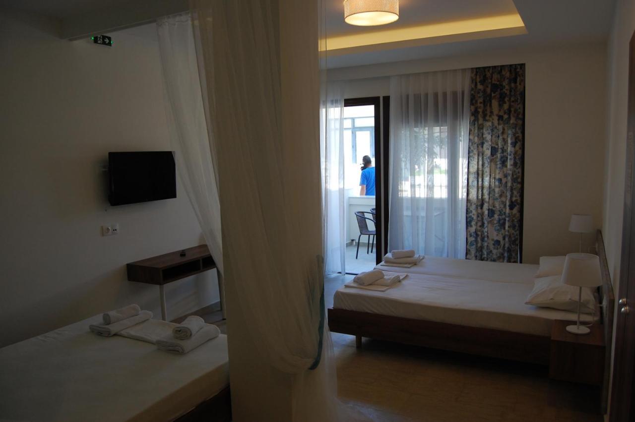 Vrasná Giorgos Apartments Square מראה חיצוני תמונה