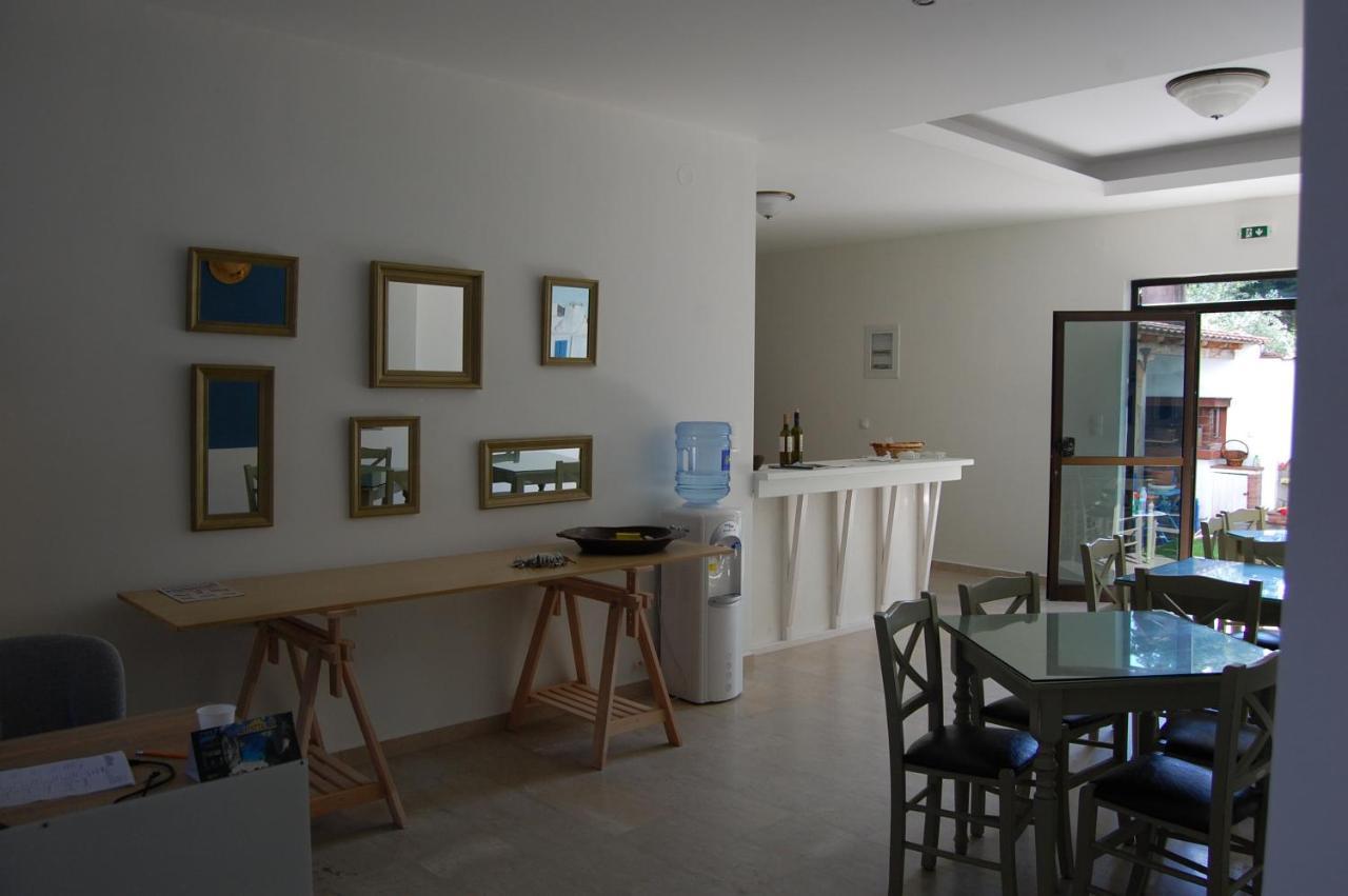 Vrasná Giorgos Apartments Square מראה חיצוני תמונה