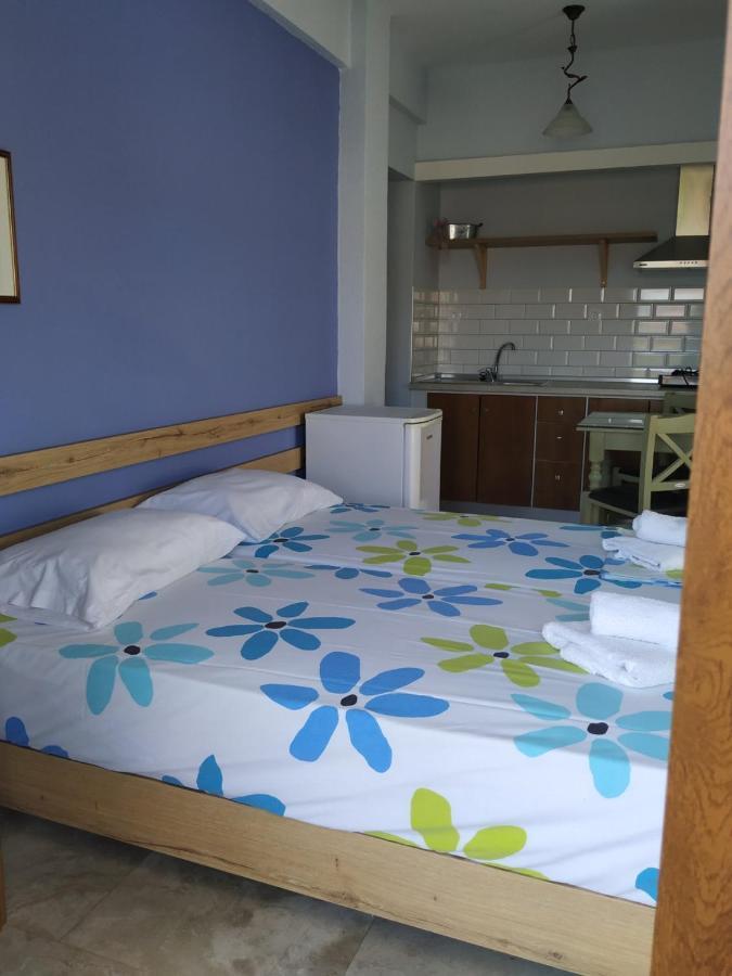 Vrasná Giorgos Apartments Square מראה חיצוני תמונה