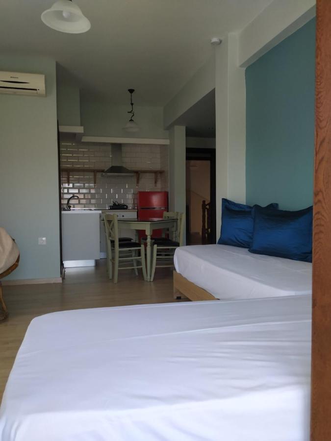 Vrasná Giorgos Apartments Square מראה חיצוני תמונה